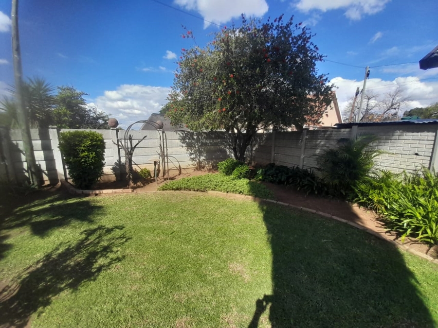 4 Bedroom Property for Sale in Collerville North West